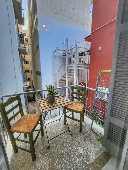 Ilyssos - Boho Stylish Apt- Hilton Area Athens Exterior photo