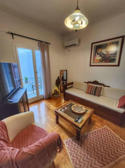 Ilyssos - Boho Stylish Apt- Hilton Area Athens Exterior photo